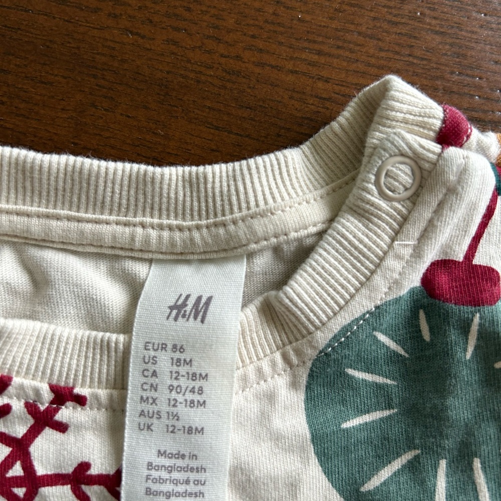 Holiday Print Matching Set - Picture 2 of 3